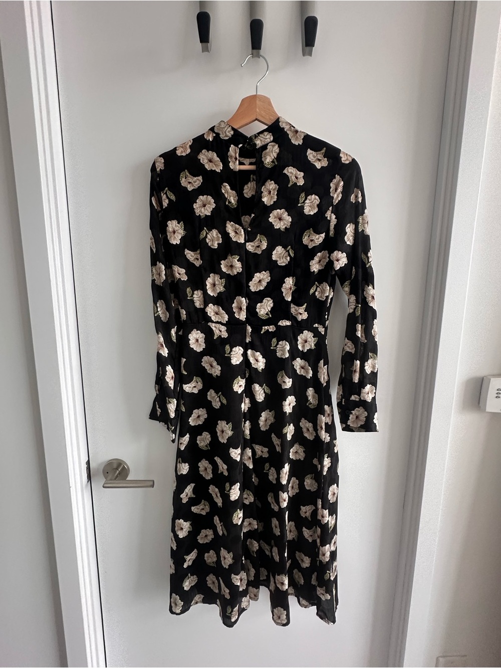 Zara Black Floral Long Sleeve Midi Dress - Picture 2 of 4